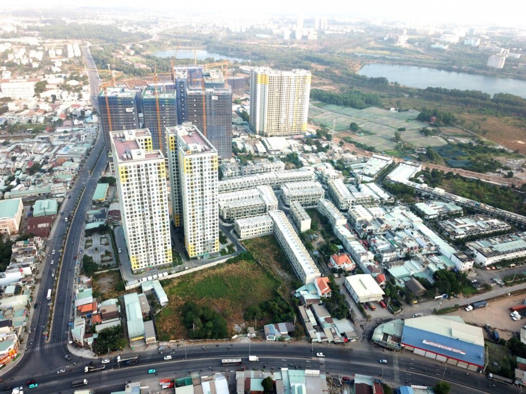 Bcons City - Góc mặt tiền đường Thống Nhất và QL1K bên Làng Đại Học Bcons City - Góc mặt tiền đường Thống Nhất và QL1K bên Làng Đại Học